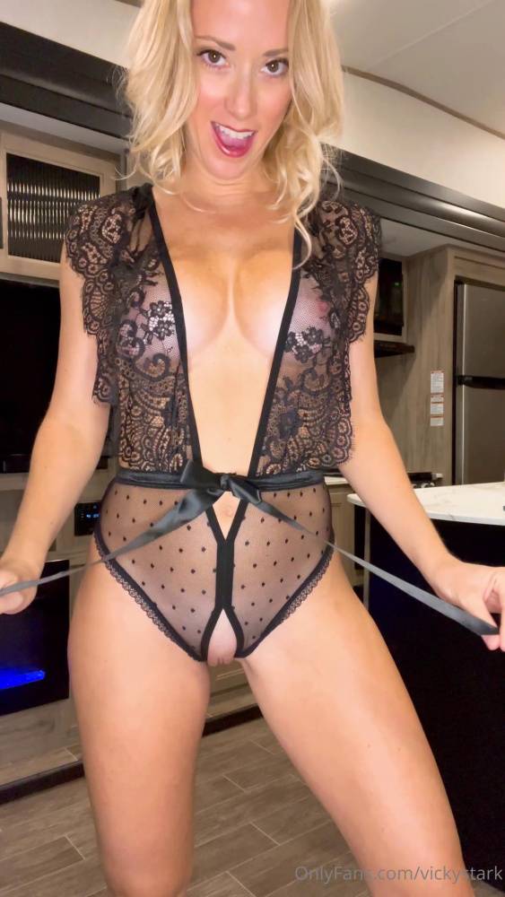 Vicky Stark Pussy Black Outfits Try On Onlyfans Video Leaked - #4