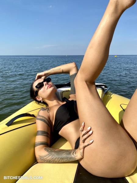 Zusjeofficial Instagram Nude Influencer - Zusje Leaked Nudes on myfansite.net
